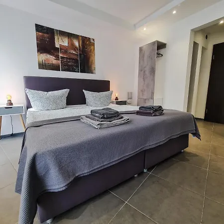 Check-inn - 3* Essen