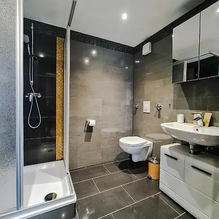 Aparthotel Check-inn - *