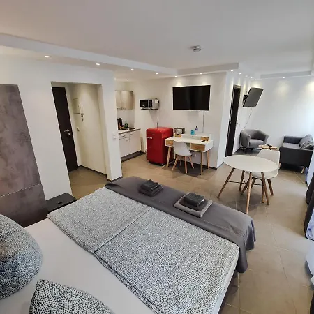 Check-inn - Aparthotel