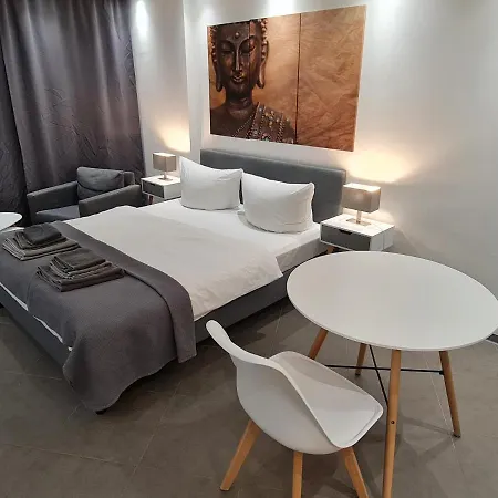 Aparthotel Check-inn - *
