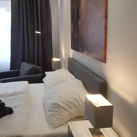 Aparthotel Check-inn - *