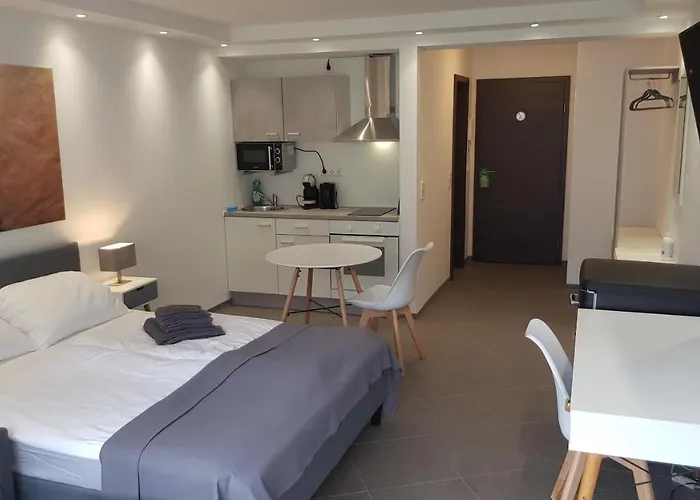 Check-inn - Lejlighedshotel 3*